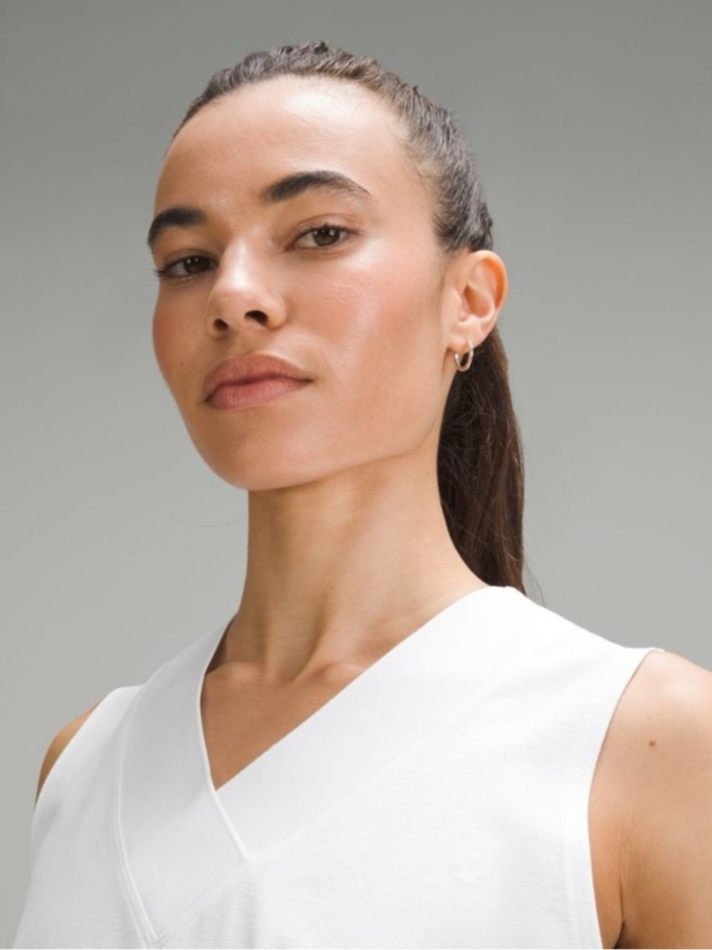LULULEMON Sleeveless Cropped Tennis Tank Top in White, NWT, size 12 - Picture 3 of 7